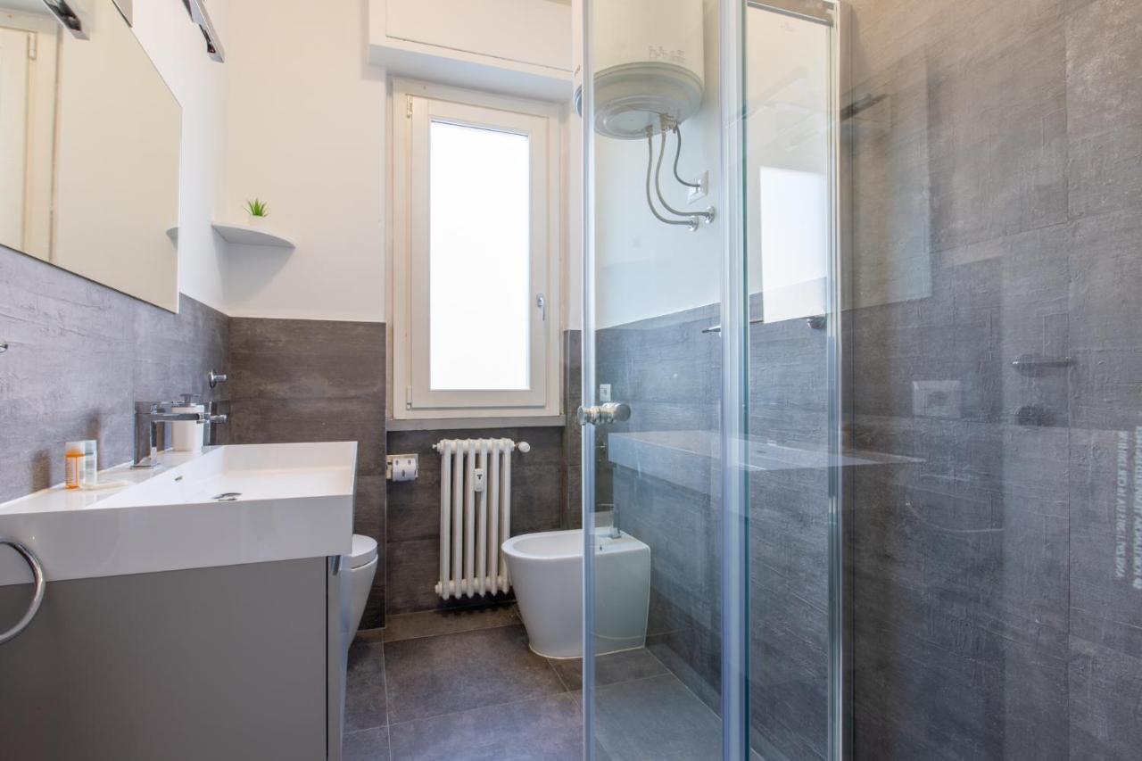 Italstay - Disciplini Apartment -10 Min Dal Duomo ميلان المظهر الخارجي الصورة