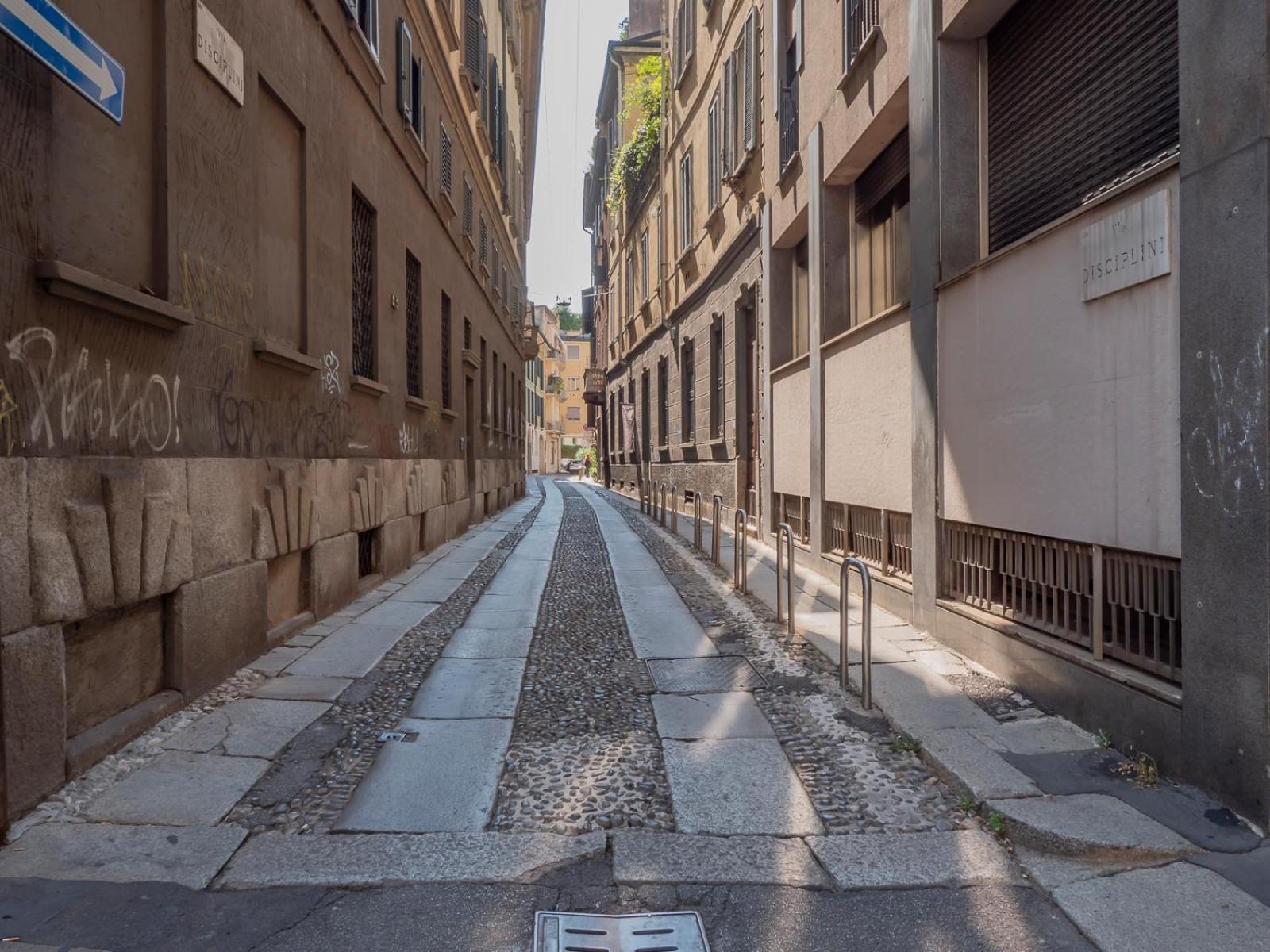 Italstay - Disciplini Apartment -10 Min Dal Duomo ميلان المظهر الخارجي الصورة